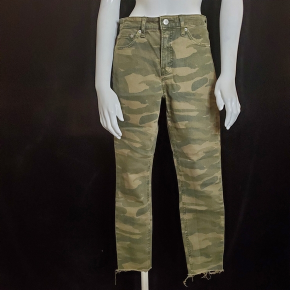 Lucky Brand Camo Bridgette Crop Jeans (0/25) - Picture 5 of 8